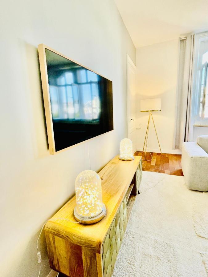 Cathedrale Jacuzzi Luxurious Appartement *